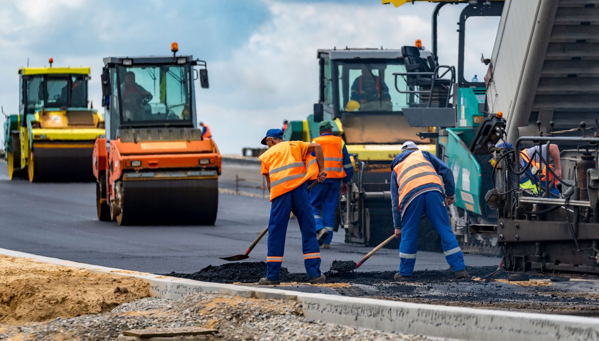 Reliable asphalt construction services in Fort Lauderdale, FL for various projects.